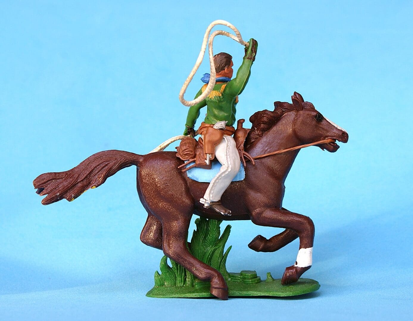 Swoppet Cowboy Throwing Lasso Mounted (2nd Series Horse) - Image 3