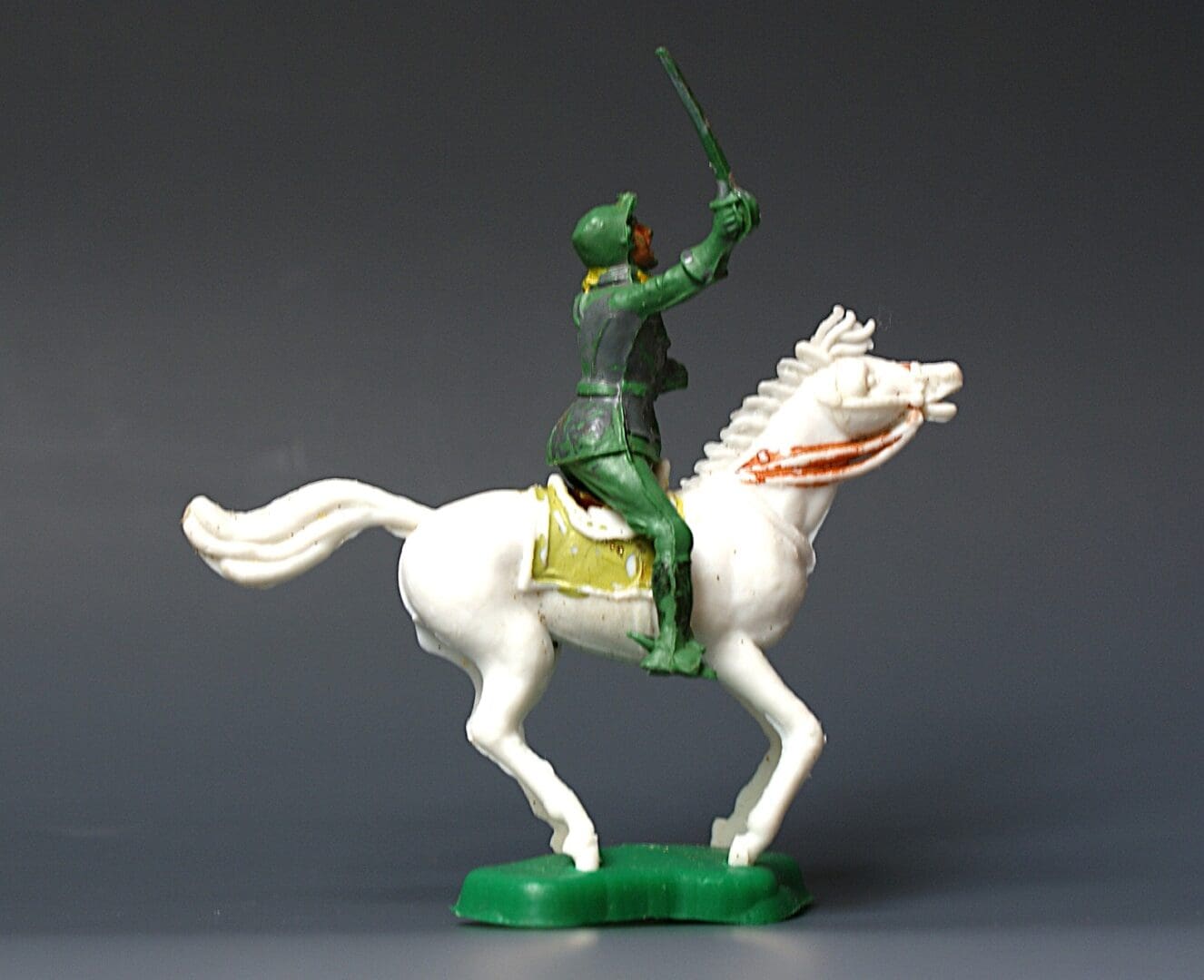 Cherilea 54mm Mounted Cavalry Trooper (GREEN Plastic) - Image 2